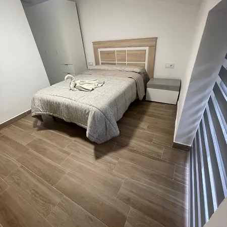 Casa En El Centro Del Pueblo *